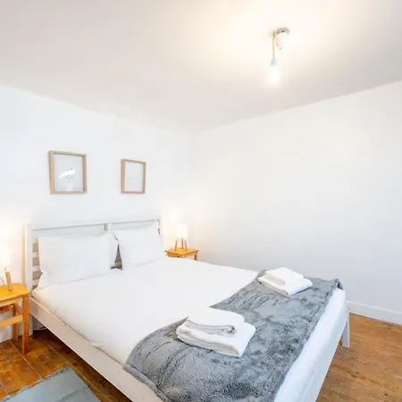 Ferienhaus Guestready - Than Words Near Jeronimos